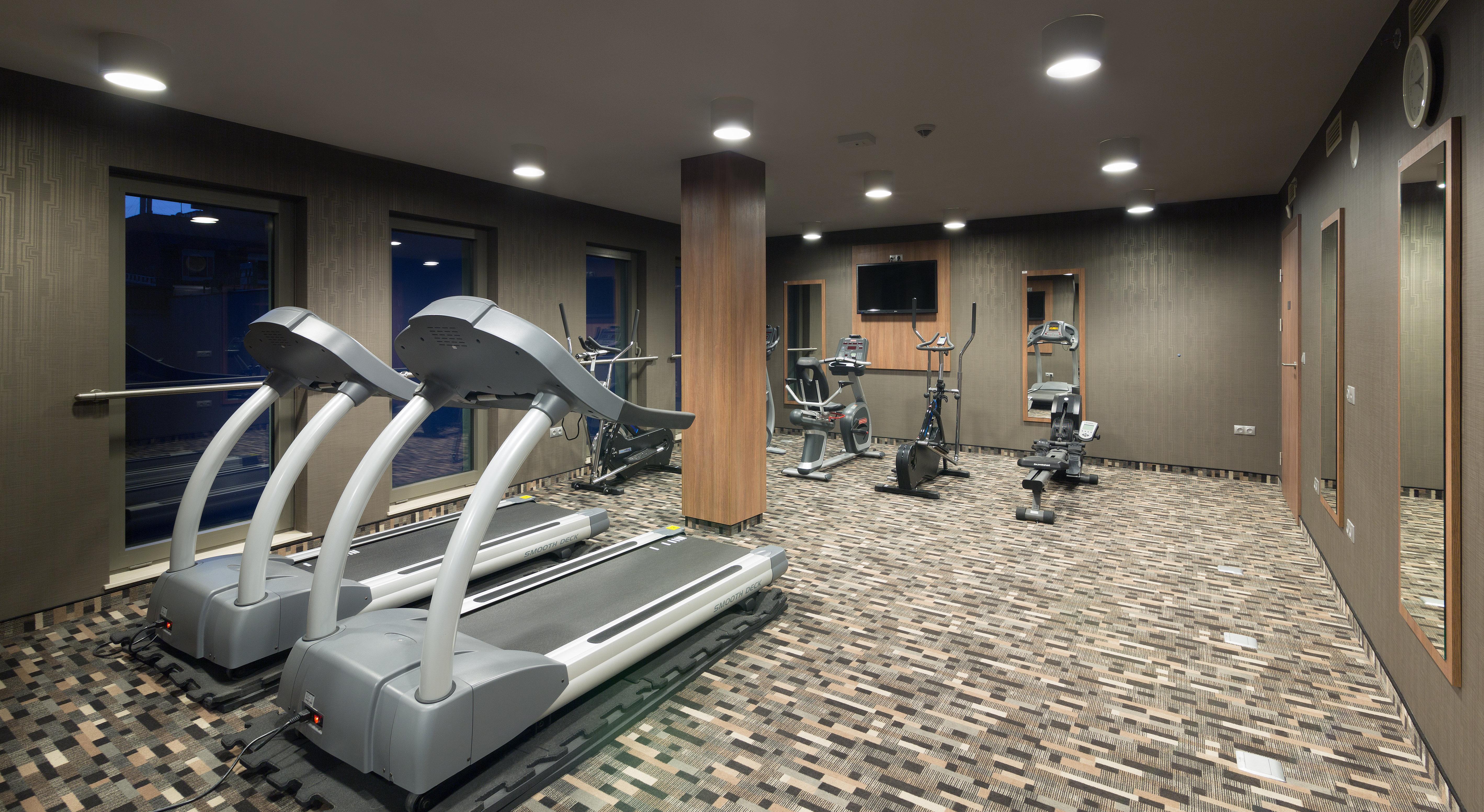 Holiday Inn Krakow City Centre By Ihg Exterior photo The gym