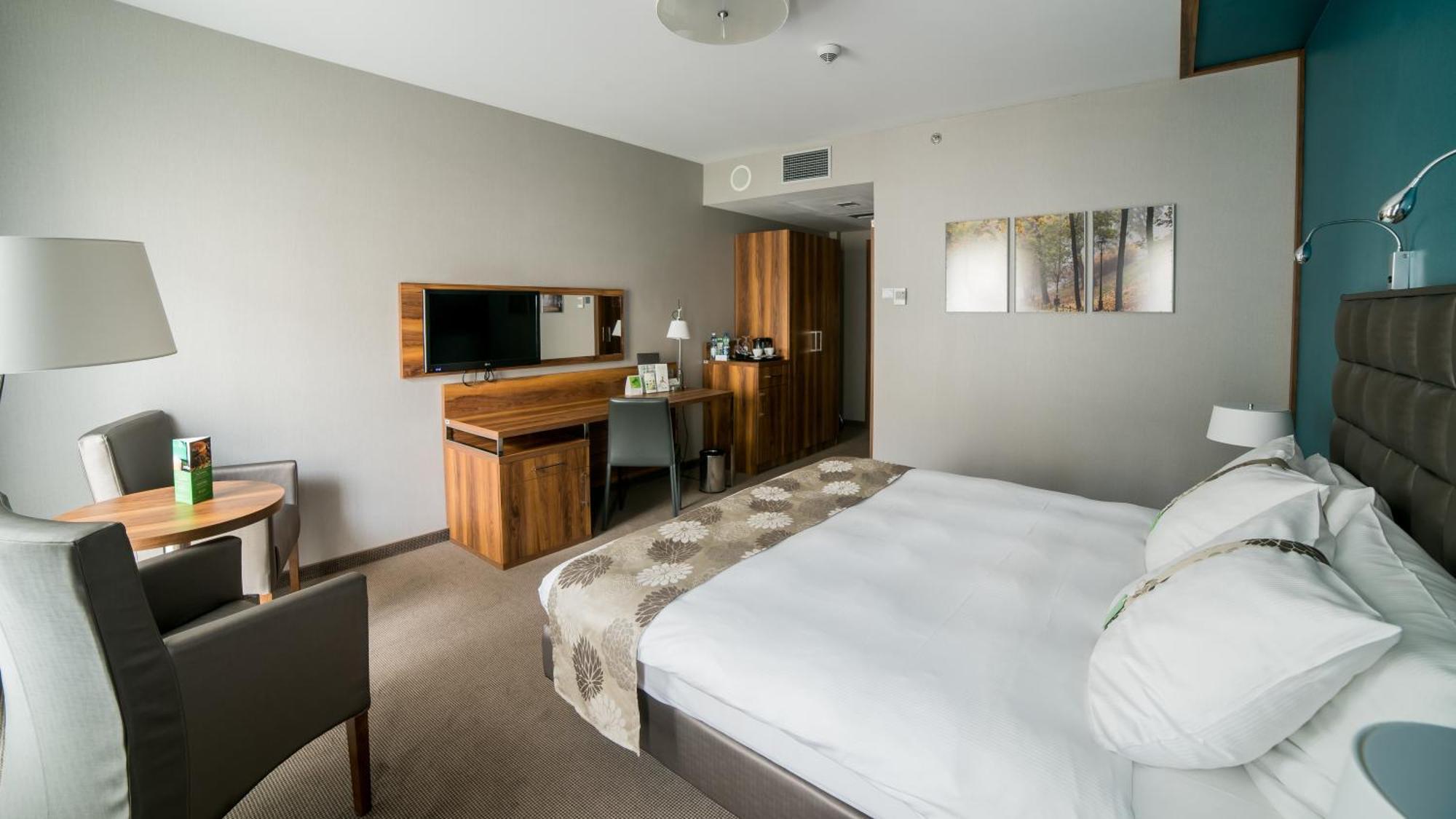Holiday Inn Krakow City Centre By Ihg Exterior photo A room at the hotel